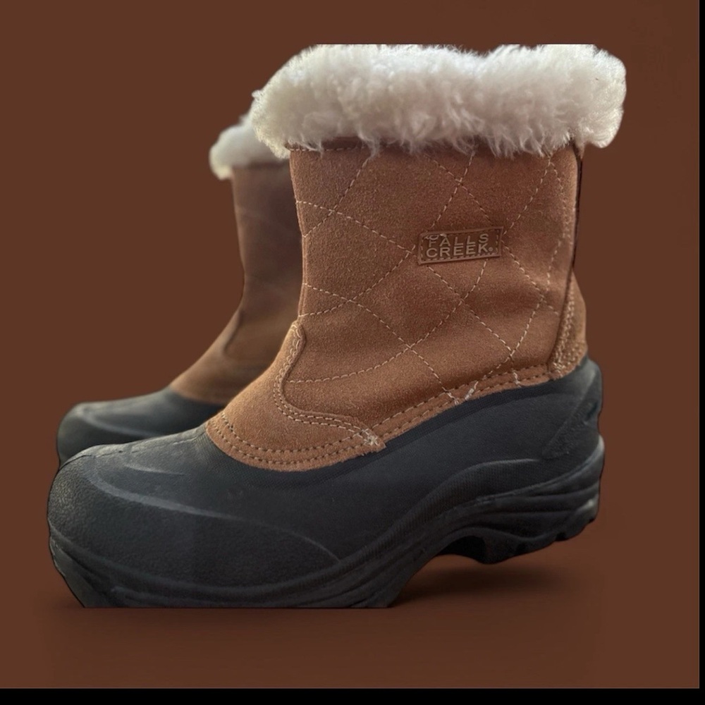 Falls Creek Women’s Boots Size 8